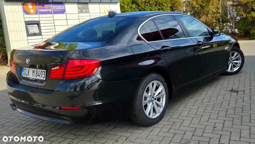 BMW Seria 5 525d - 11