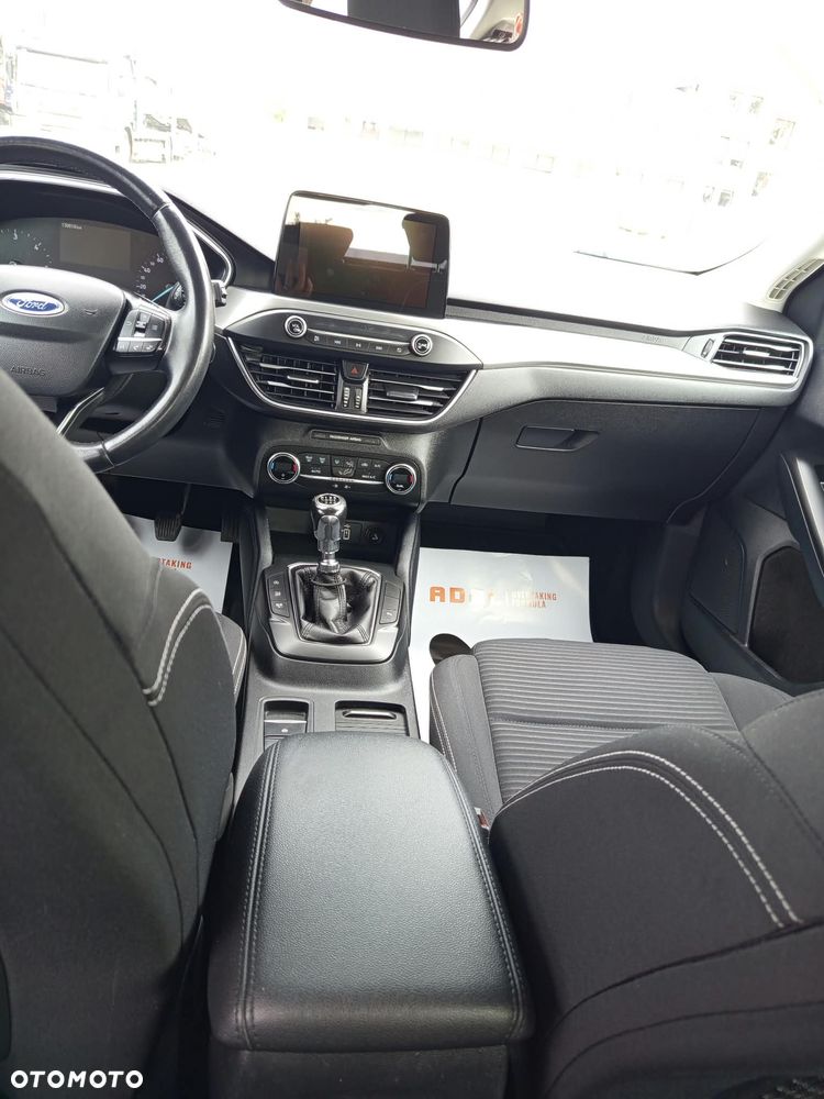 Ford Focus - 16