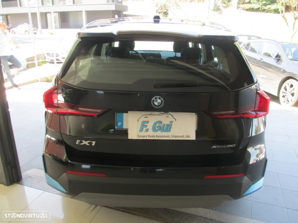 BMW iX1 xDrive30 - 27