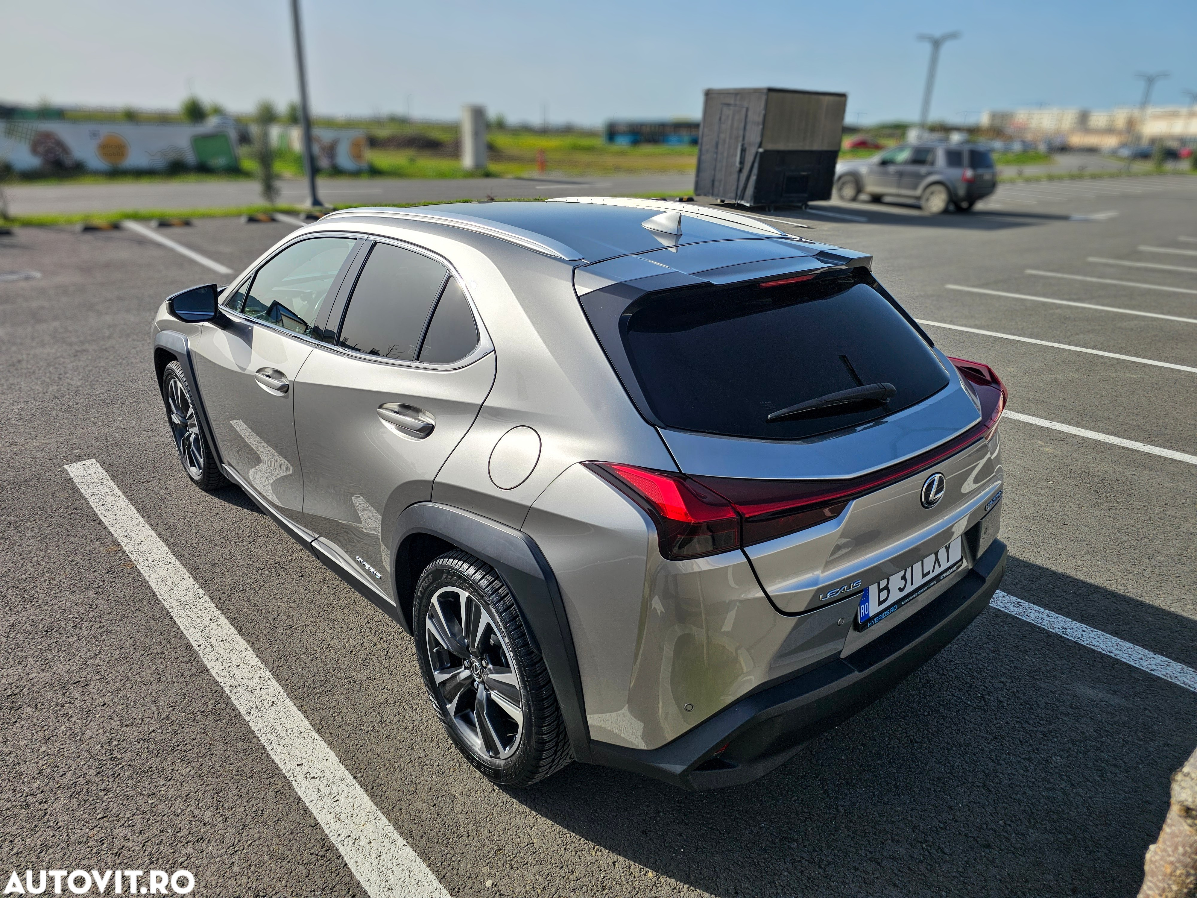 Lexus UX 250h 2.0L HEV 20H- (178 HP) 4X2 CVT Executive - 3