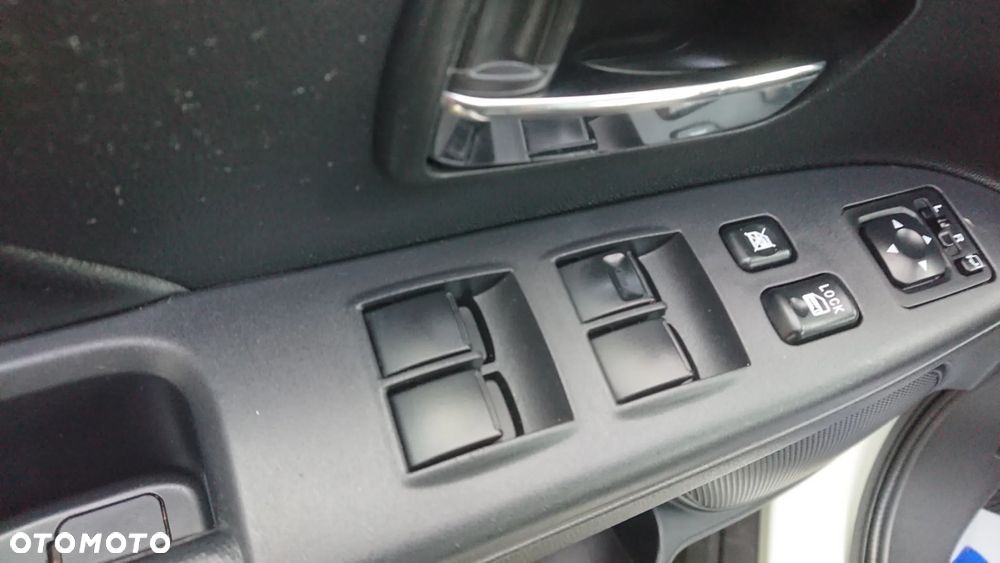Mitsubishi ASX 1.6 DID Invite 4WD AS&G - 37