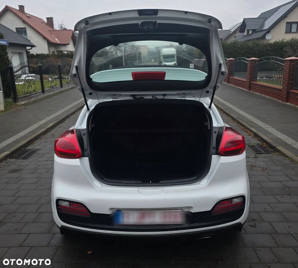 Kia ProCeed 1.4 CRDI M - 14