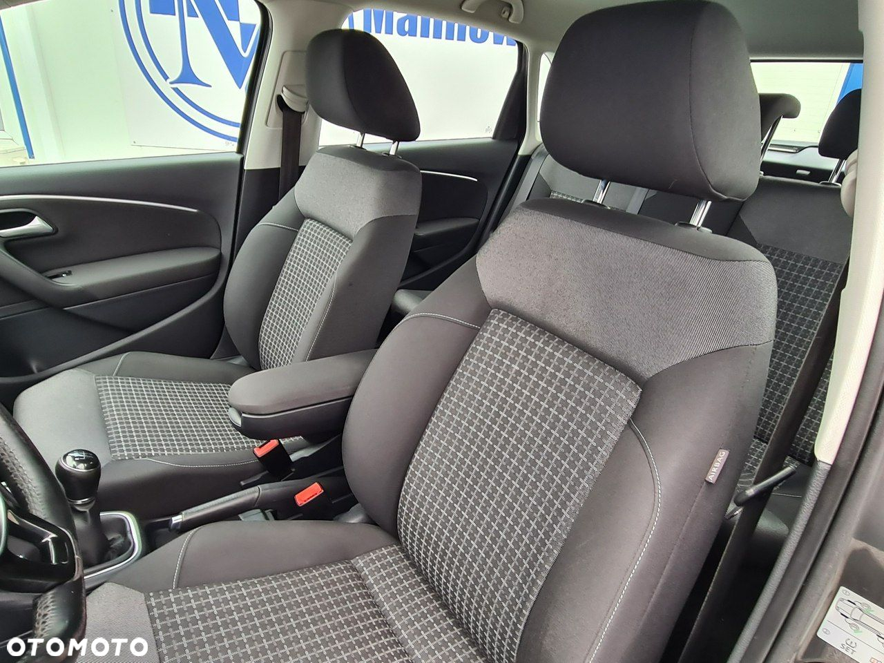 Volkswagen Polo 1.4 TDI BMT Comfortline - 22