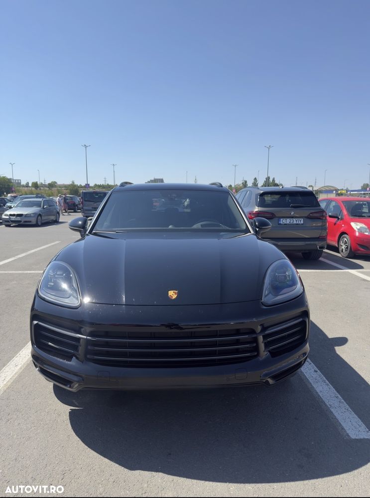 Porsche Cayenne Standard - 1