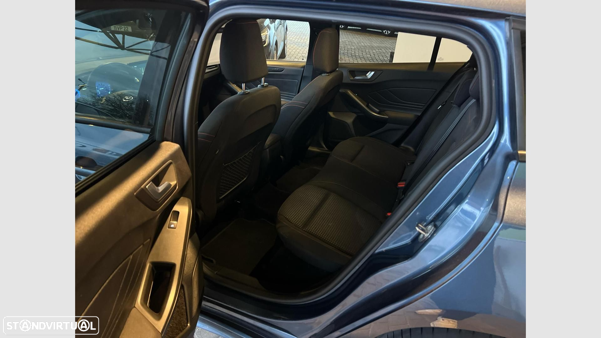 Ford Focus SW 1.0 EcoBoost MHEV ST-Line - 11