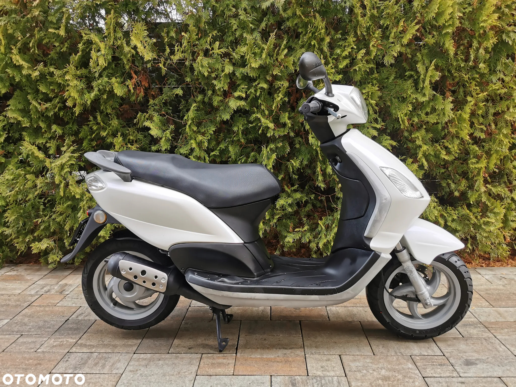 Piaggio FLY - 4