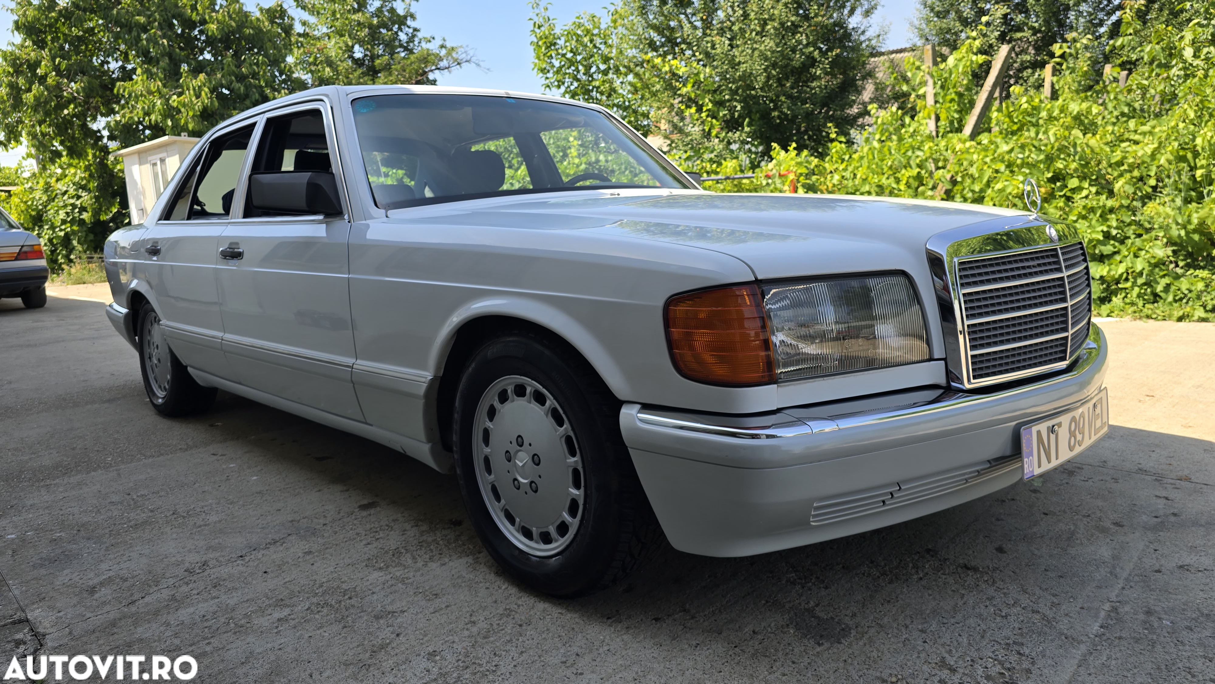 Mercedes-Benz W126 - 26