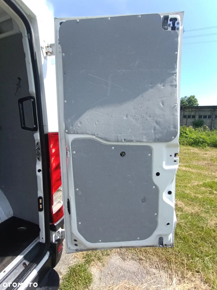 Iveco Daily L1H1 2.3 diesel 116 kM, automat 2019 rok EURO 6! WEBASTO, czujniki parkowania, sprowadzony ze Szwecji- NISKI ORGINALNY PRZEBIEG 146tyś. - 18