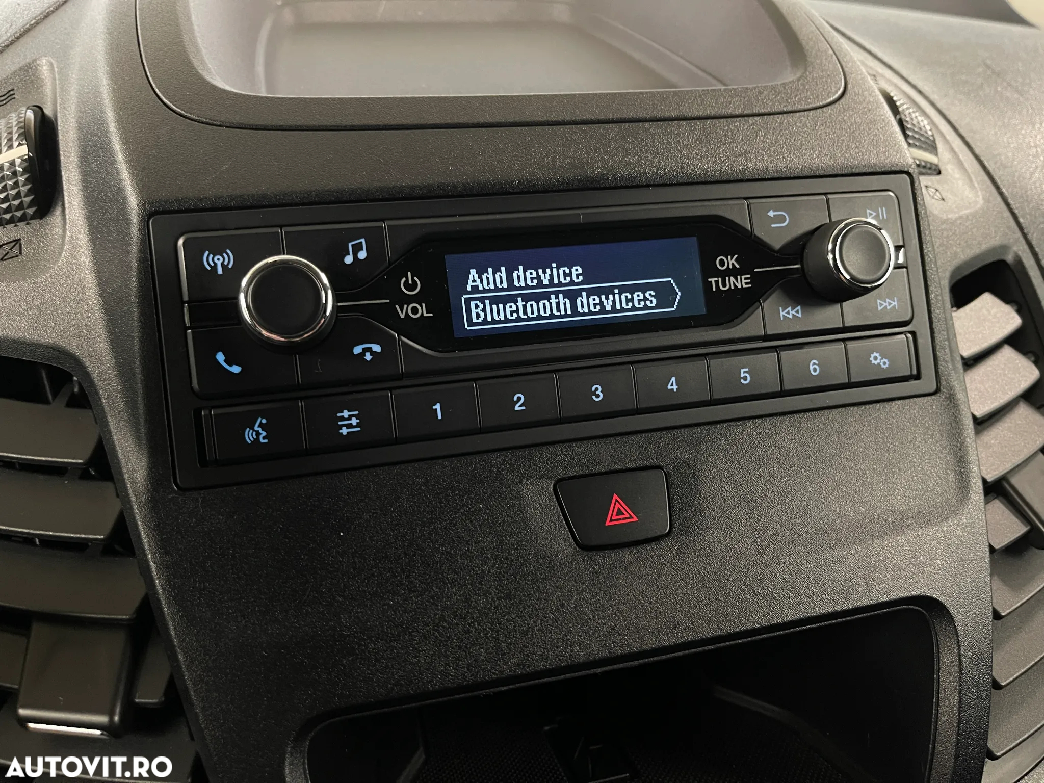 Ford Transit Connect - 12