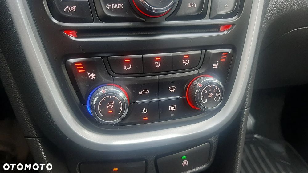 Opel Mokka 1.6 Cosmo S&S - 23