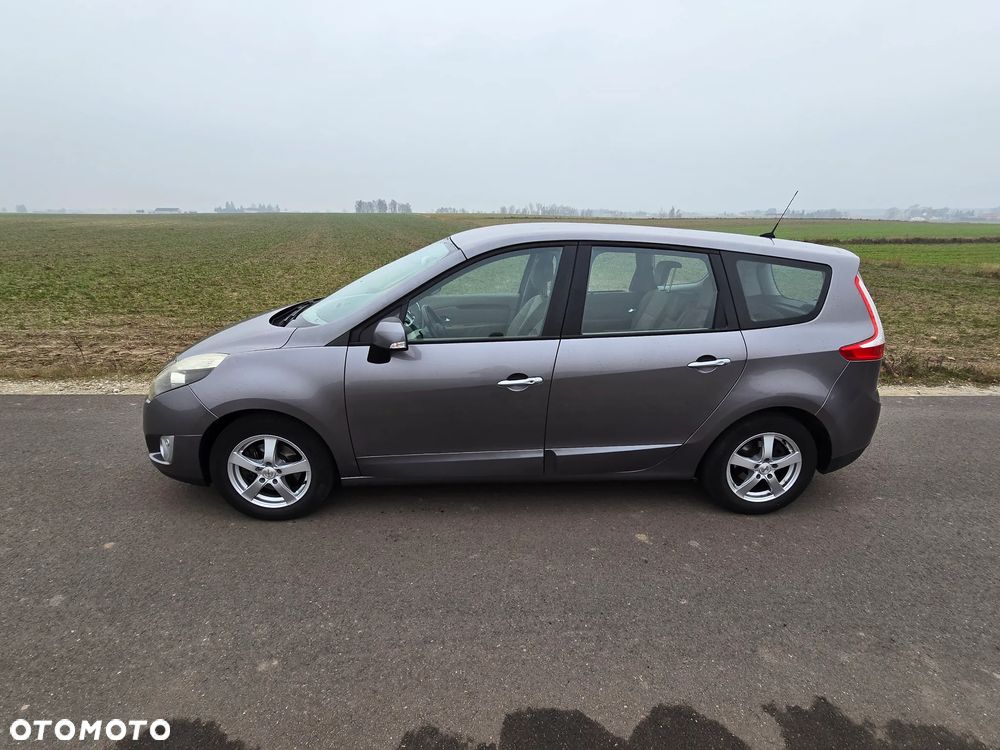 Renault Scenic - 8