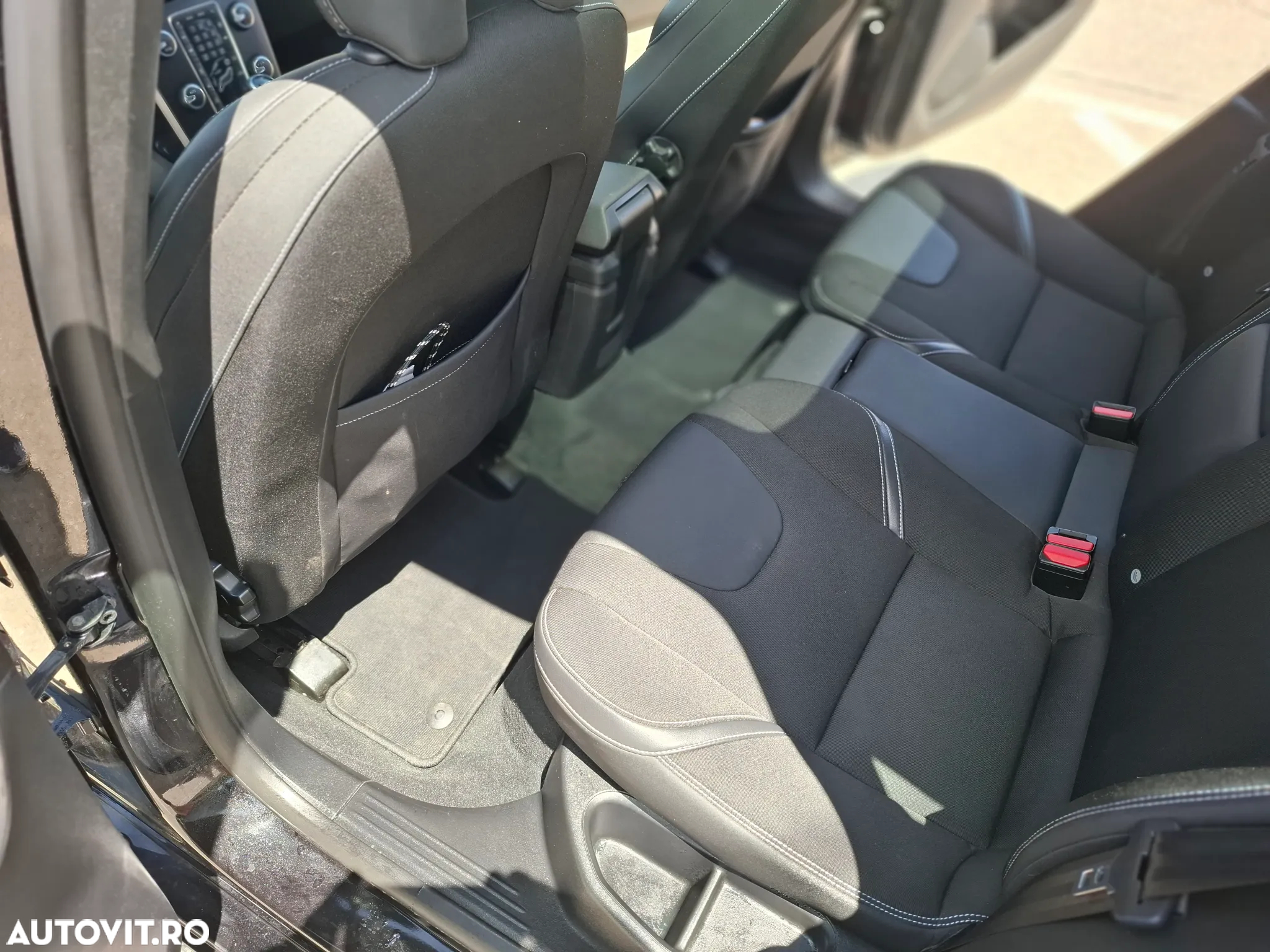Volvo V40 D3 Aut. Momentum - 9