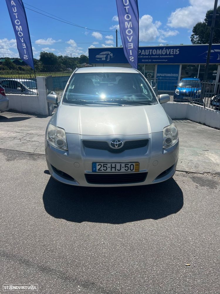 Toyota Auris 1.4 D-4D AC - 1