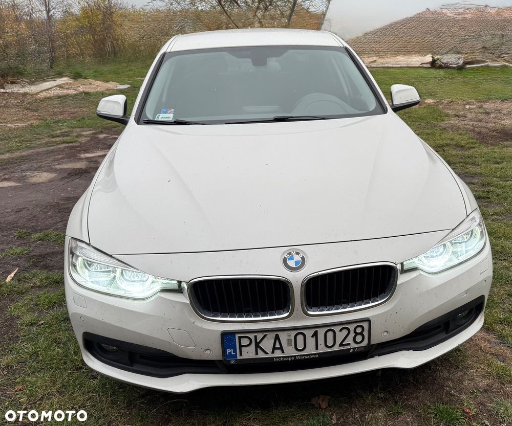 BMW Seria 3 318d - 1