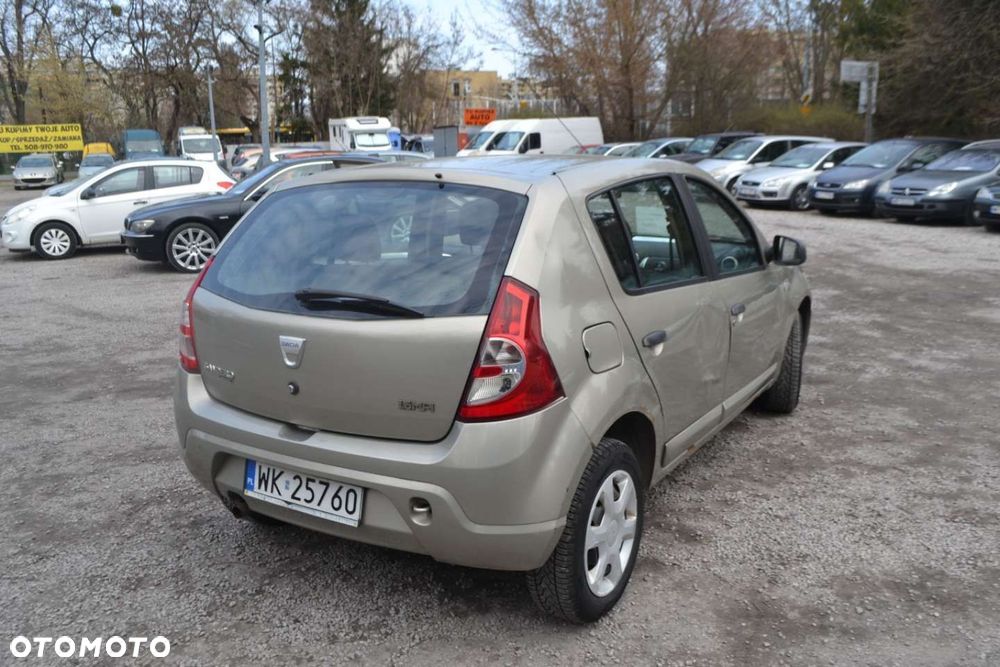 Dacia Sandero - 10