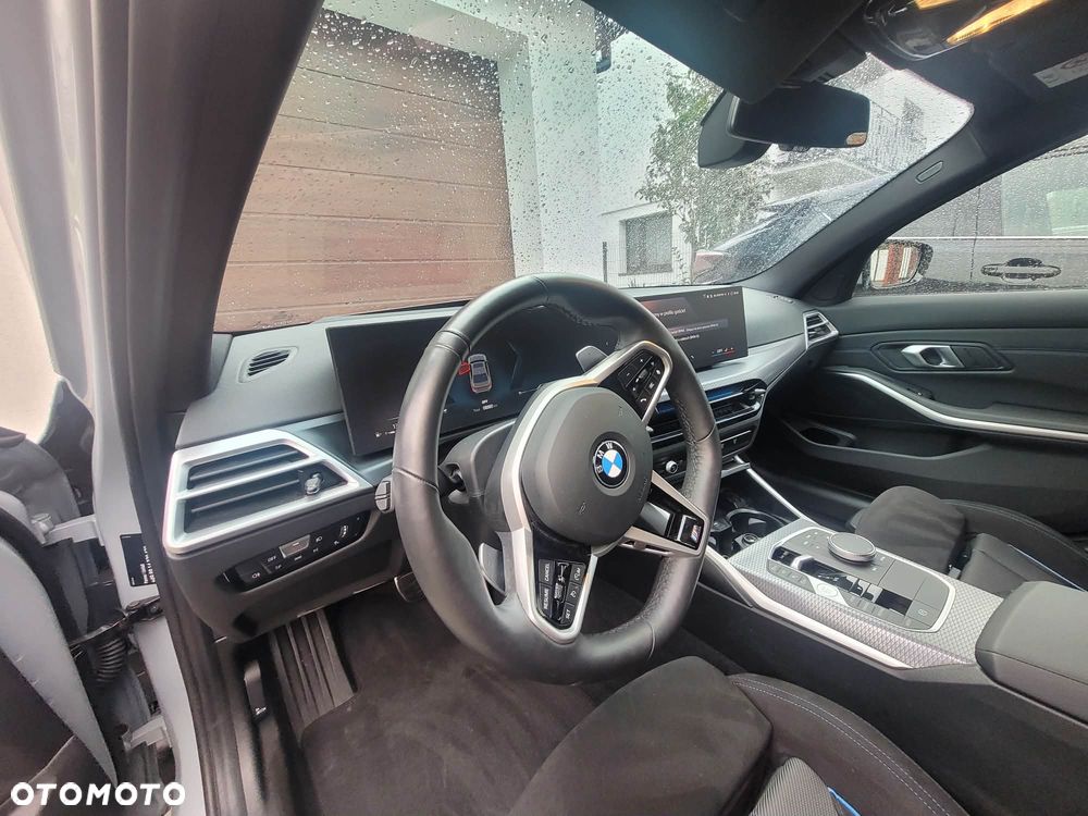 BMW Seria 3 330i xDrive M Sport - 6