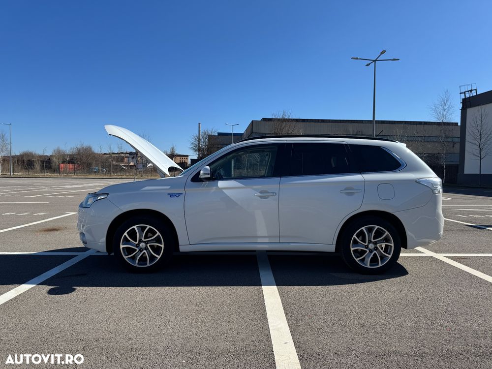 Mitsubishi Outlander - 5