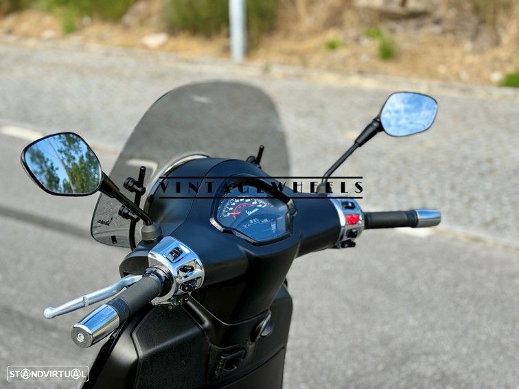 Vespa GTS Super Black Matte - 15