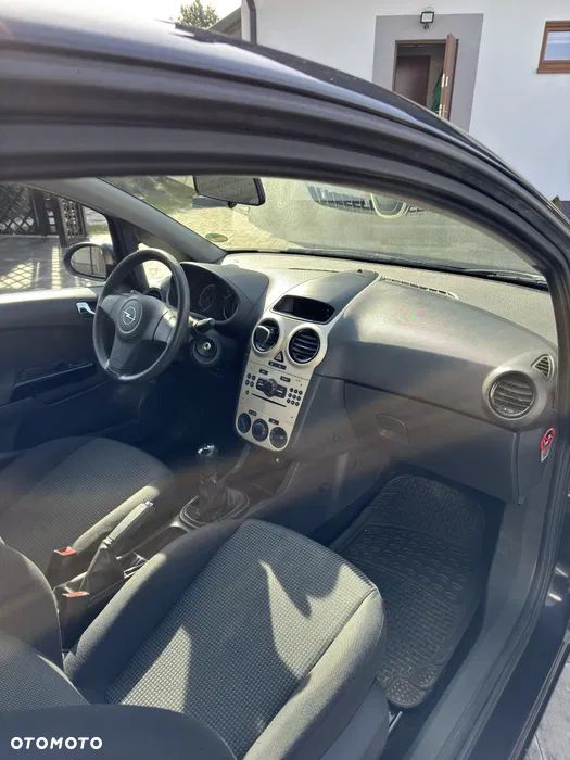 Opel Corsa 1.2 16V Cosmo - 5