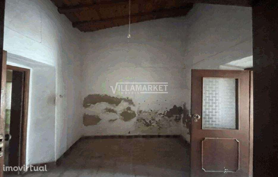 Moradia em banda V2 da banca implantada num terreno com 90 m2 situada - Grande imagem: 3/6