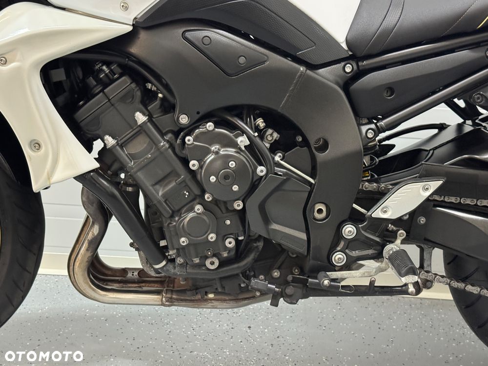 Yamaha FZ8 - 19