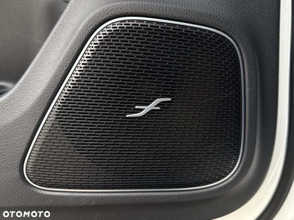 Mercedes-Benz CLA 200 7G-DCT - 19