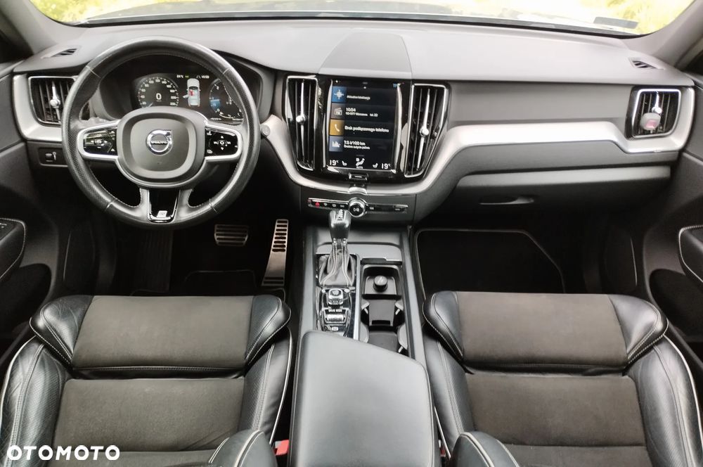 Volvo XC 60 D5 SCR AWD R-Design - 12