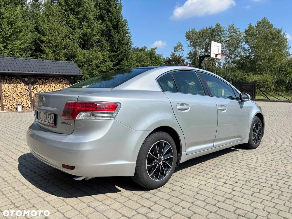 Toyota Avensis 1.8 Luna - 4