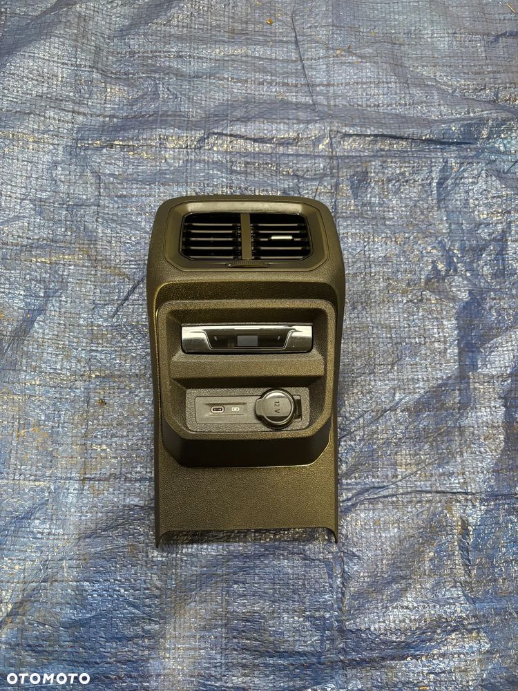 VW Tiguan II kratka nawiewu tylna zapalniczka ładowarka 5NA864298D