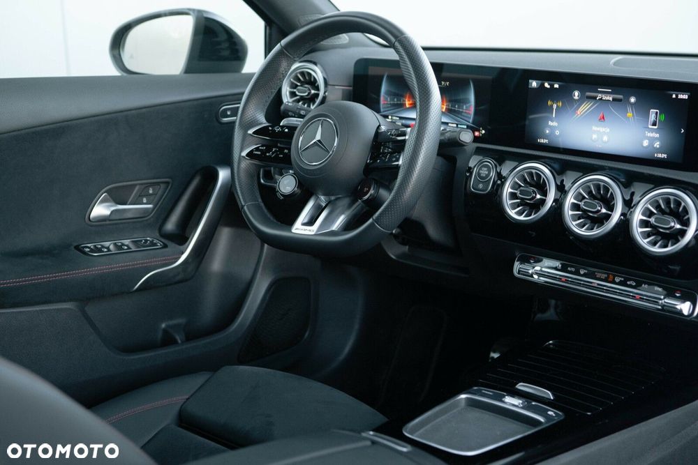Mercedes-Benz Klasa A 35 AMG 4-Matic 7G-DCT - 30