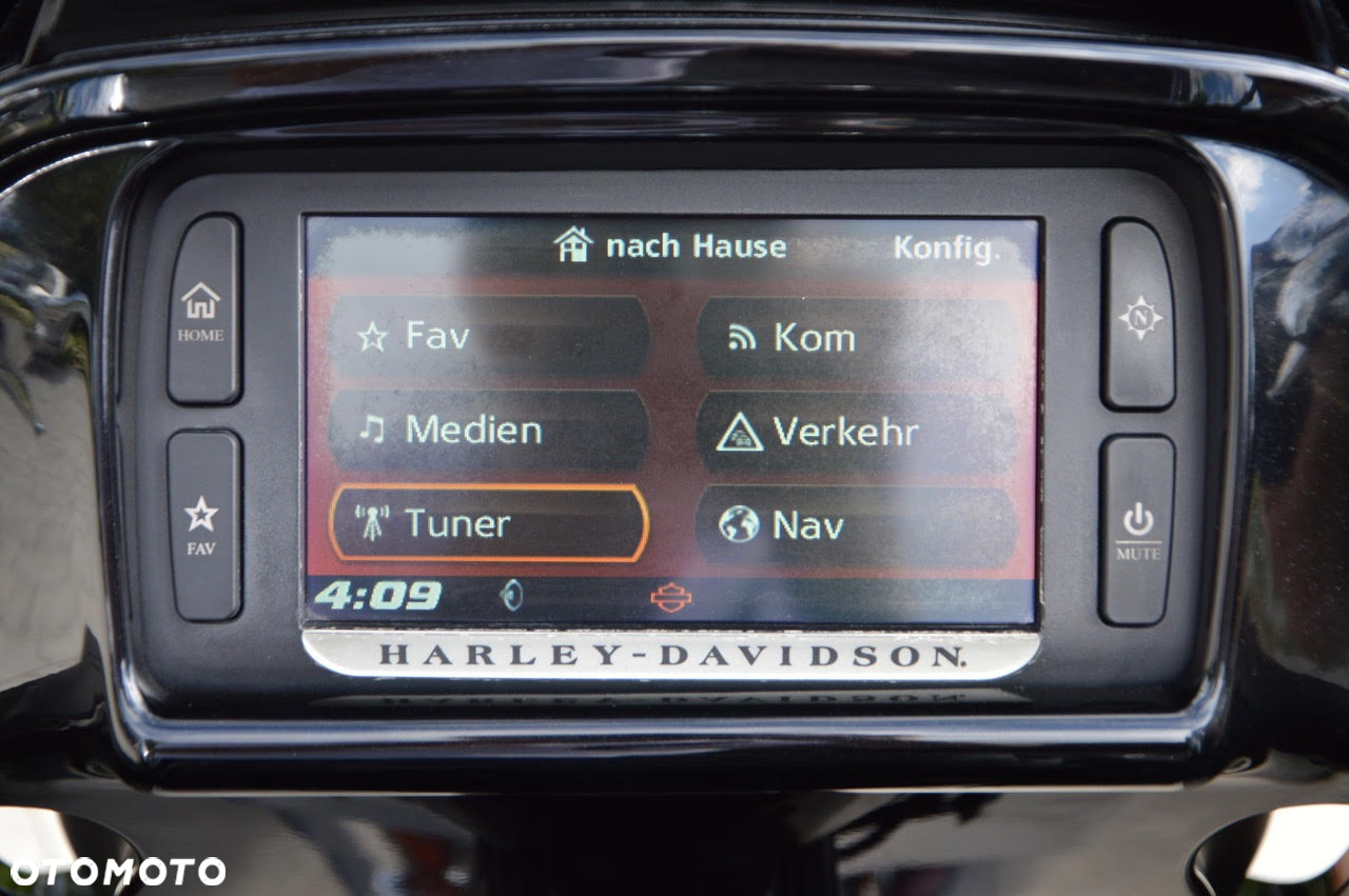 Harley-Davidson Touring Road Glide - 25