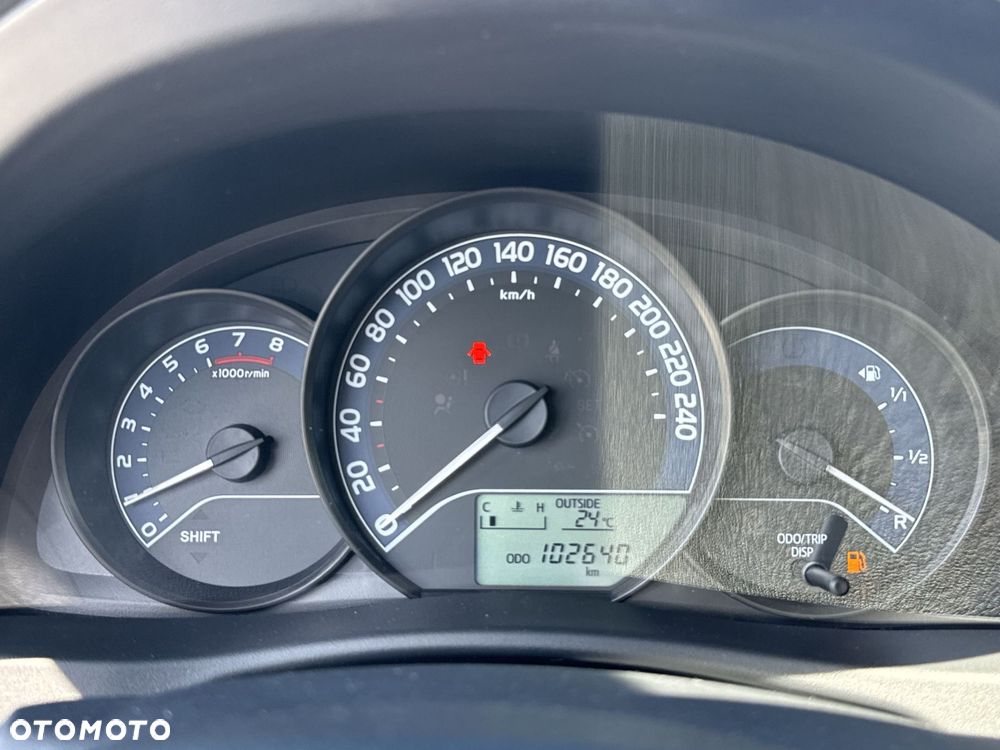 Toyota Auris 1.33 VVT-i Active - 17