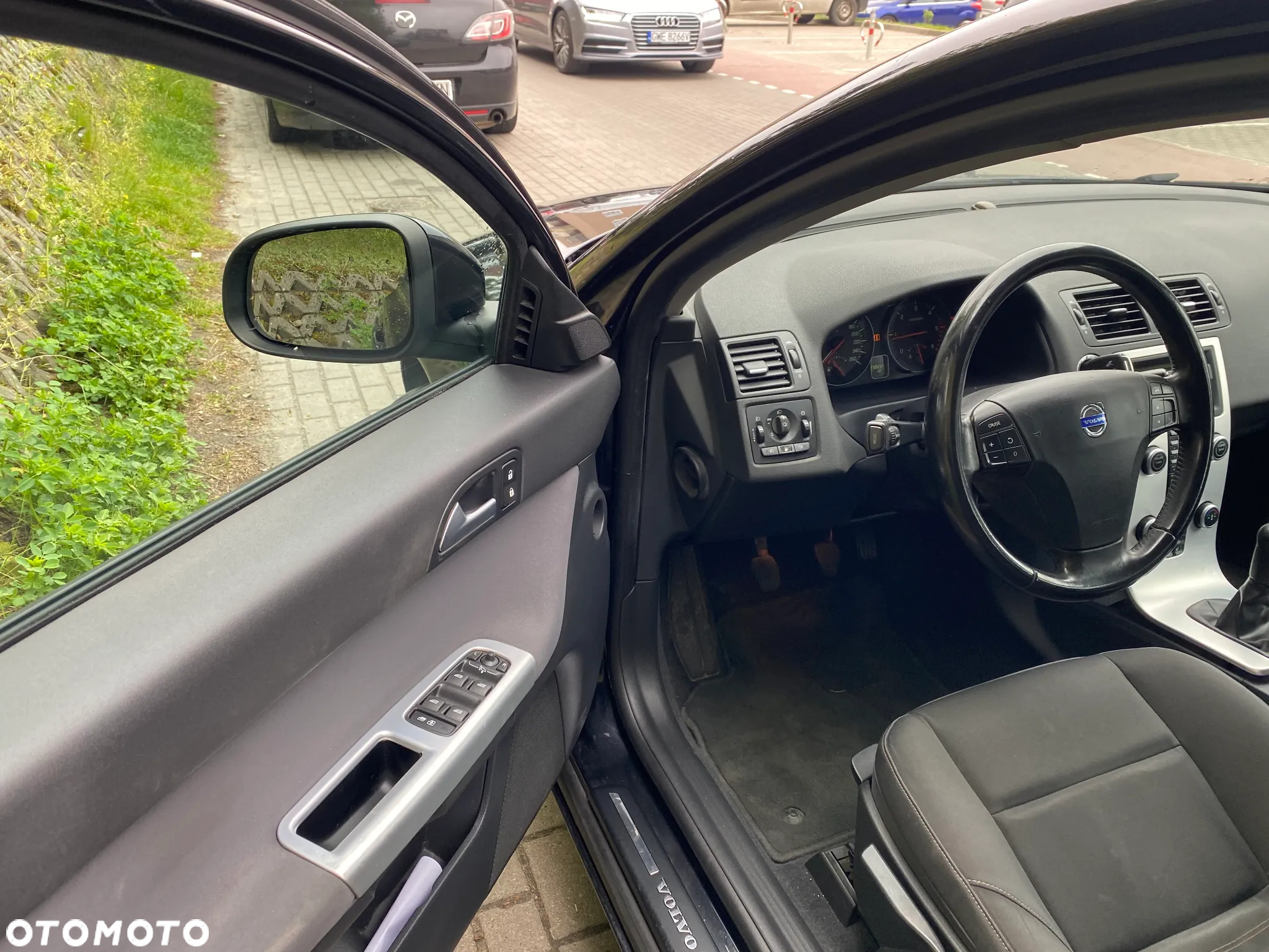 Volvo V50 D2 Momentum - 13