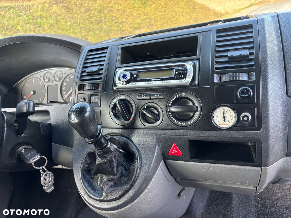 Volkswagen Transporter - 4