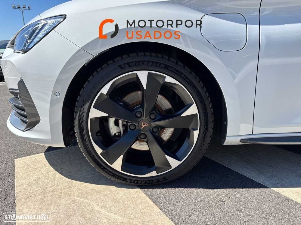 Cupra Leon ST 1.4 e-Hybrid MID DSG - 11