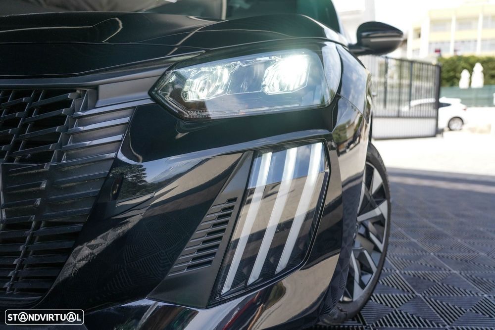 Peugeot 208 1.2 Hybrid Allure e-DCS6 - 8