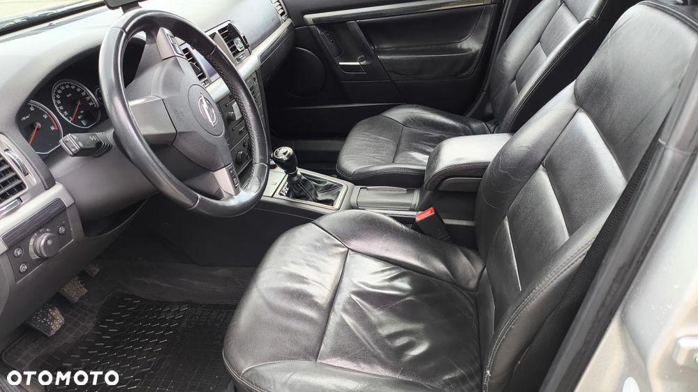 Opel Vectra 1.9 CDTI Cosmo - 9