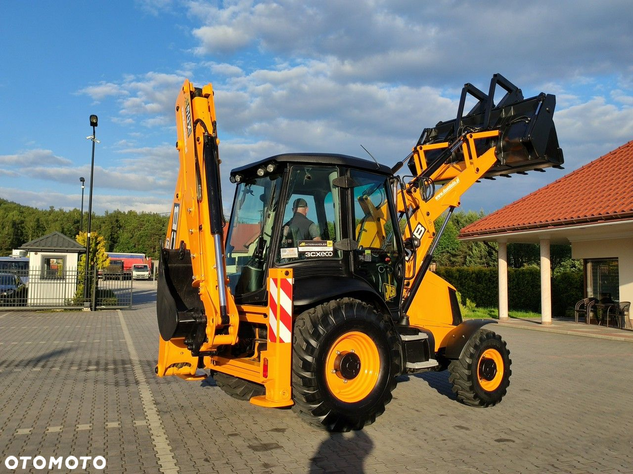JCB 3CX - 36