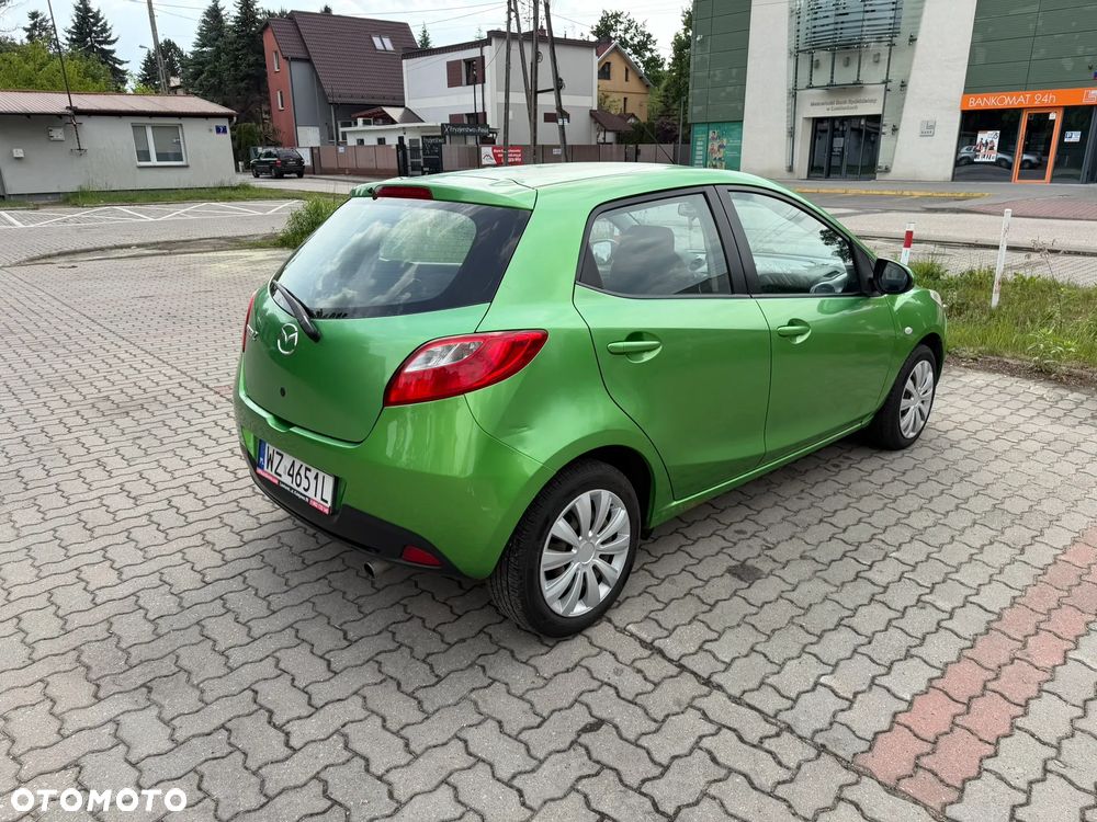 Mazda 2 - 3