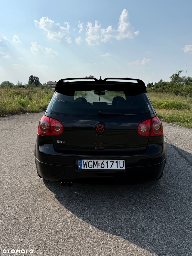 Volkswagen Golf - 5