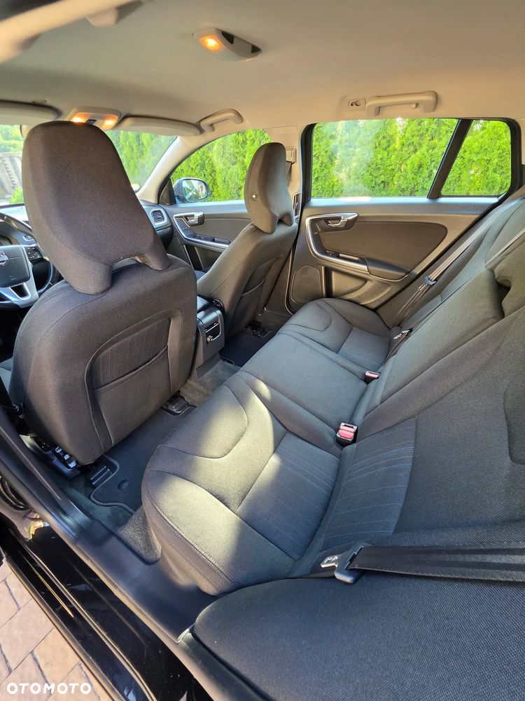 Volvo V60 D4 Kinetic - 8