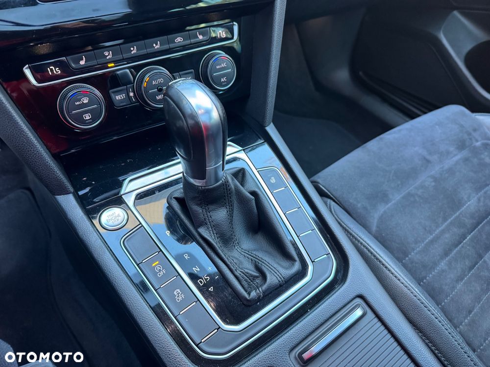 Volkswagen Passat 2.0 TDI SCR DSG Highline - 28