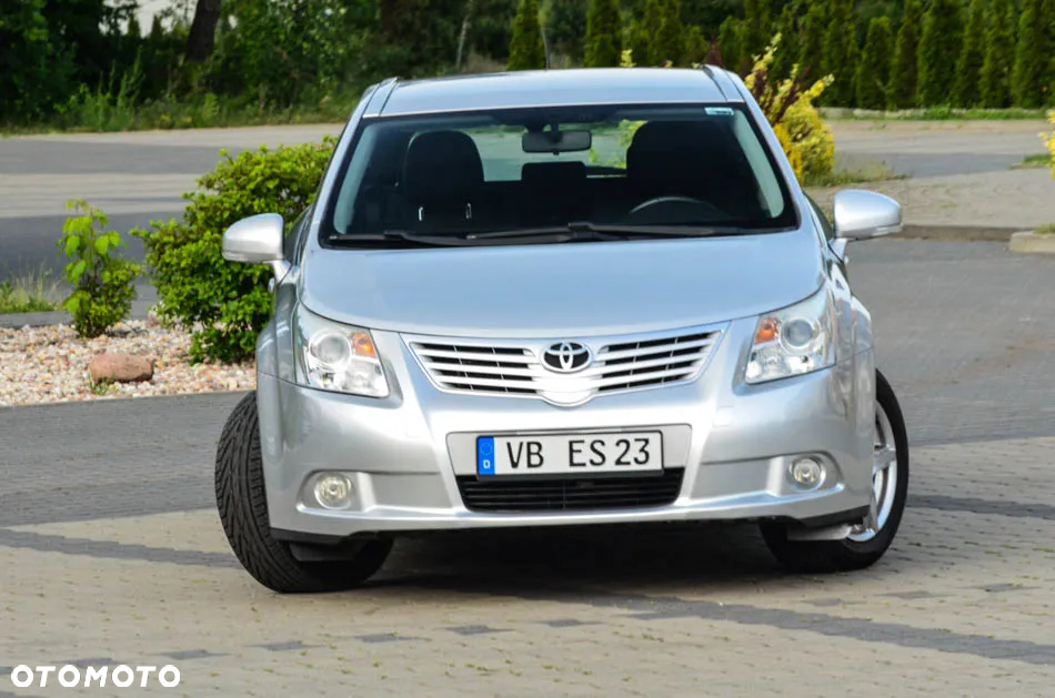 Toyota Avensis Combi 1.8 Executive - 6
