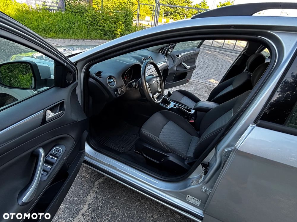 Ford Mondeo 1.8 TDCi Ambiente - 14