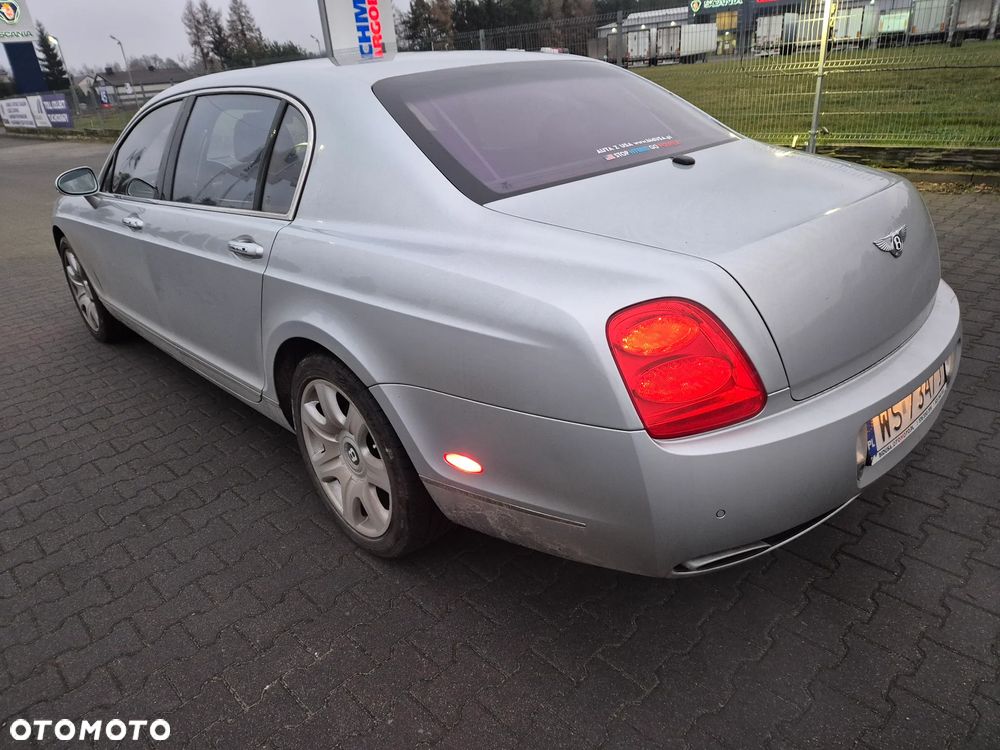 Bentley Flying Spur - 2