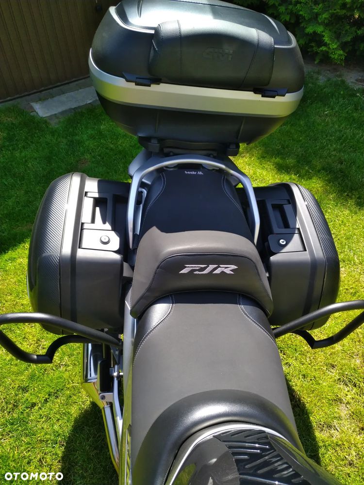 Yamaha FJR - 7