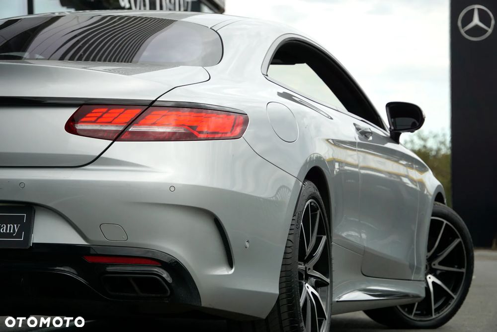Mercedes-Benz Klasa S 560 Coupe 4-Matic 9G-TRONIC - 16