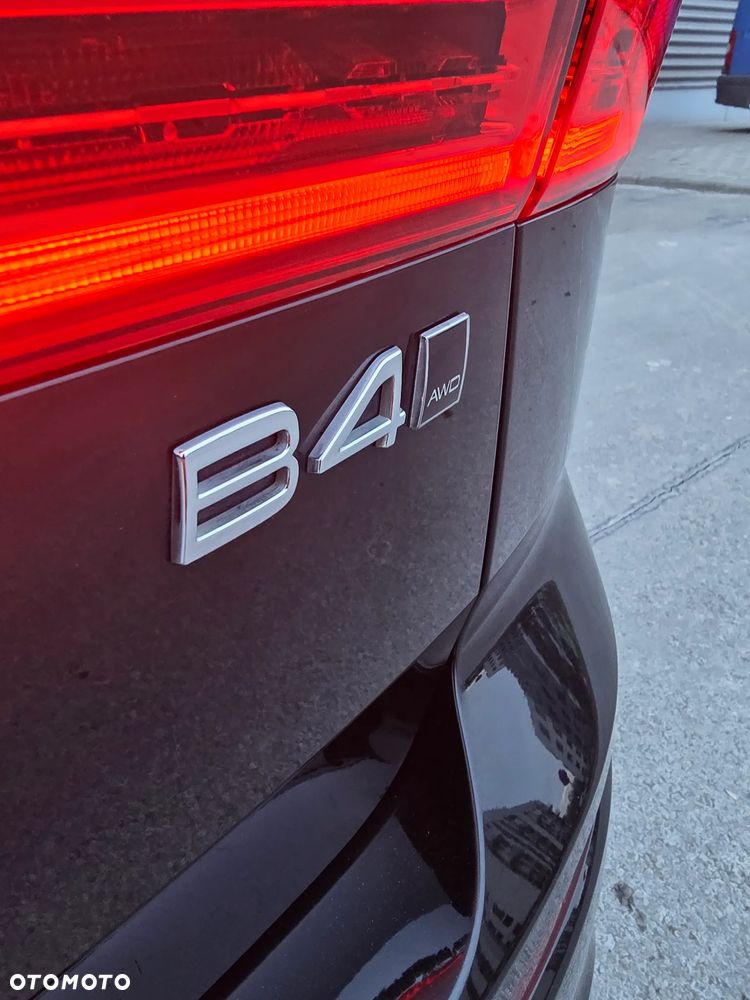 Volvo XC 60 B4 D AWD Plus Bright - 26