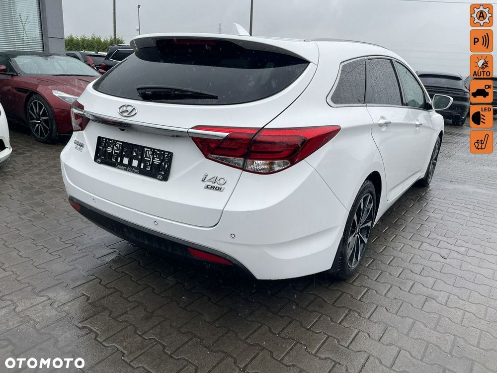 Hyundai i40 Kombi blue 1.6 CRDi DCT Space Plus - 1