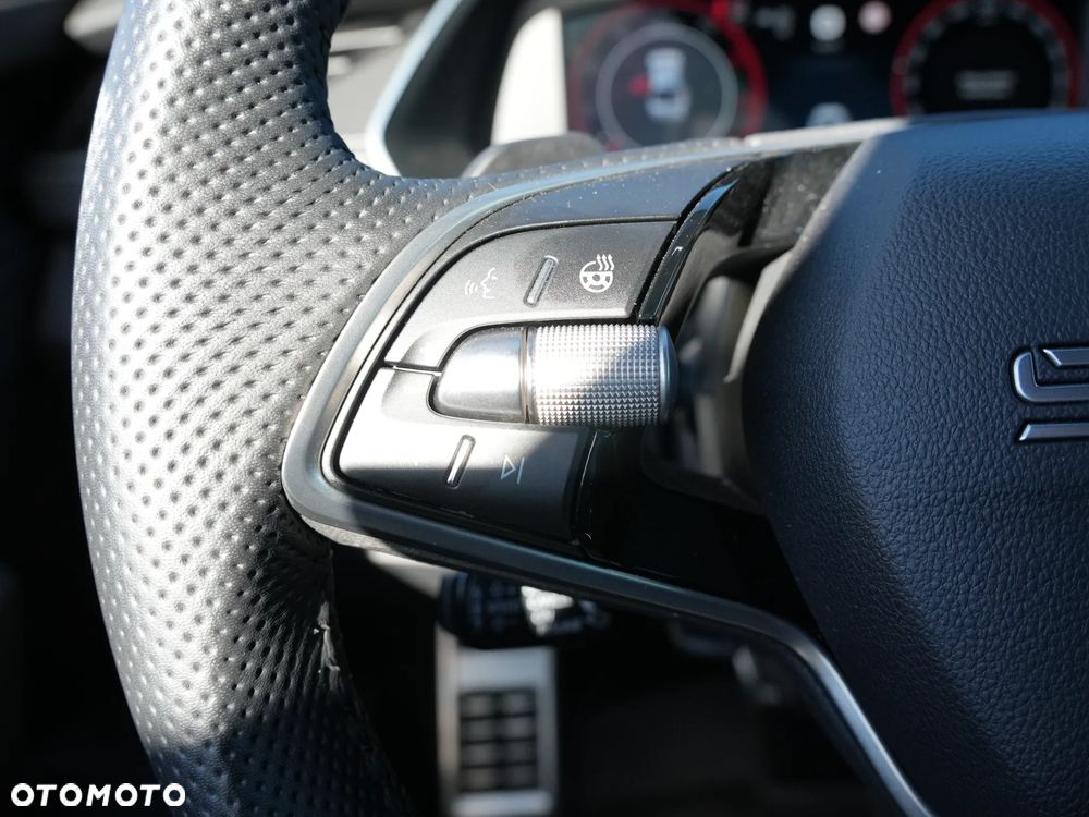 Skoda Octavia 2.0 TDI Sportline DSG - 25